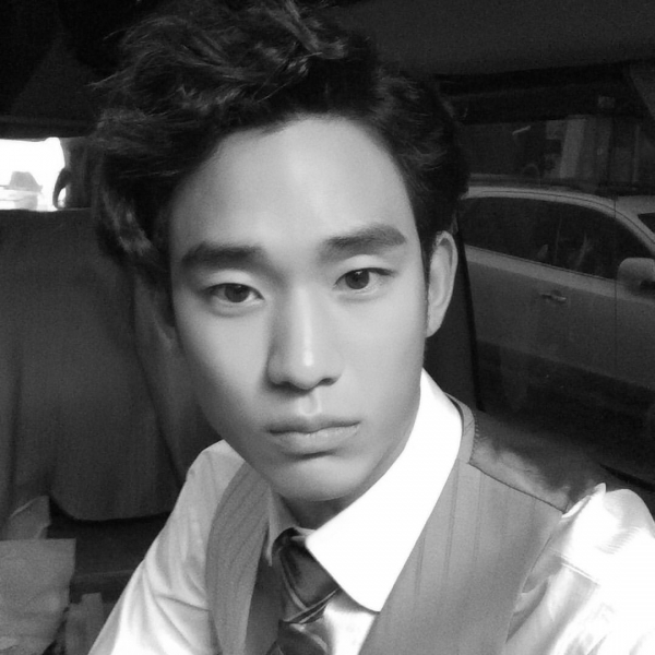 김수현 인스타그램