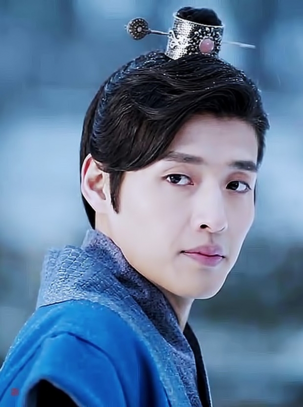 배우 강하늘