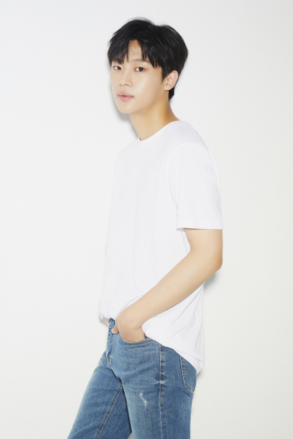 배우 이신영